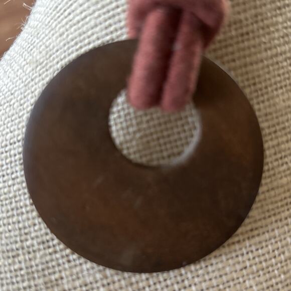 Large Dark Wood Circle Drop Wire Earrings Rustic Vintage Gold Tone - Picture 3 of 4